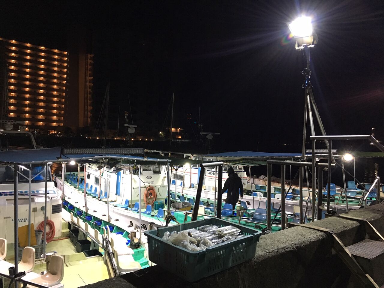 調子回復 の洲本沖 テンヤでタチウオ狙い 5回目 In 明石沖 名田屋乗合船 ボーズが怖くて釣りができるかっ 調子回復 の洲本沖 テンヤでタチウオ狙い 5回目 In 明石沖 名田屋乗合船 ボーズが怖くて釣りができるかっ