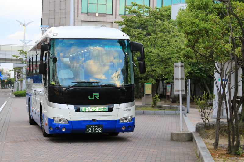 JRバス東北　日産UD　3軸車 山形新幹線　列車代行車 JRバス東北 日産UD 3軸車 山形新幹線 列車代行車