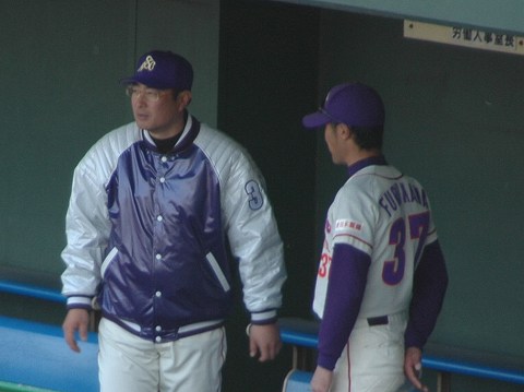 ��ǿ����Ť˹���