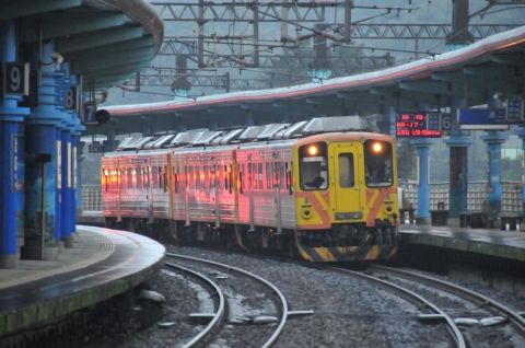 3320