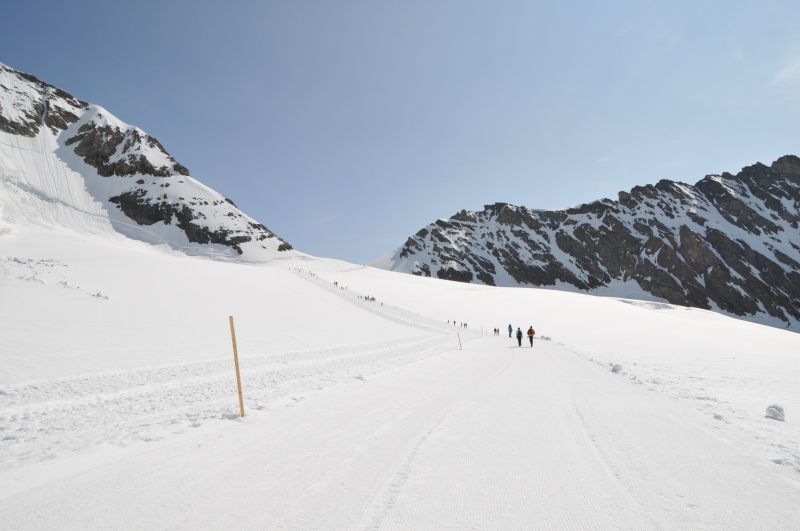 スイス ユングフラウヨッホからのユングフラウ山頂の眺め 写真素材 4246366 フォトライブラリー Photolibrary
