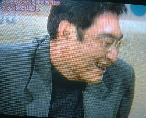 笑う初様