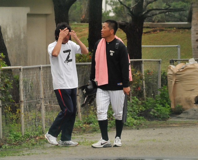 なにやら取材を受ける橋本