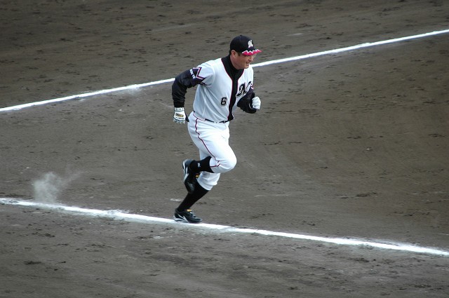 �����������04