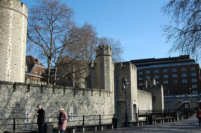 ロンドン塔出口付近