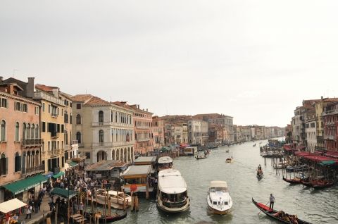 イタリア スイス旅行記 第5回 ヴェネツィア散策 アカデミア橋から北上 マリンブルーの風
