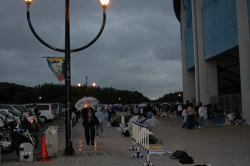 雨降ってきました