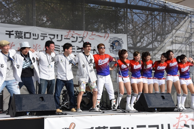 マリンブルーの風 2月13日 Lamigoモンキーズとの試合後イベントは千葉ロッテマリーンズとlamigoモンキーズ応援団による応援合戦 マリンブルーの風 2月13日 Lamigoモンキーズとの試合後イベントは千葉ロッテマリーンズとlamigoモンキーズ応援団による応援合戦