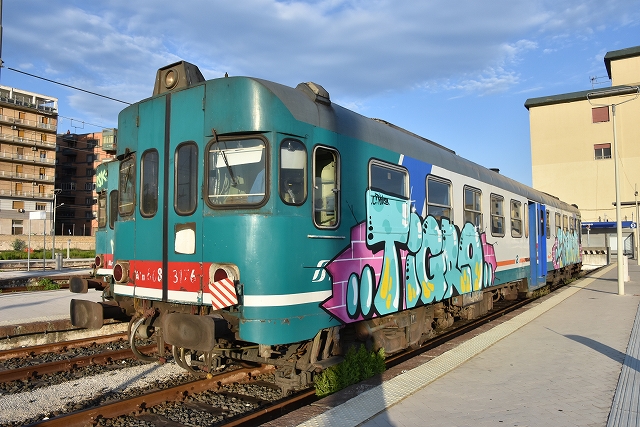 2728
