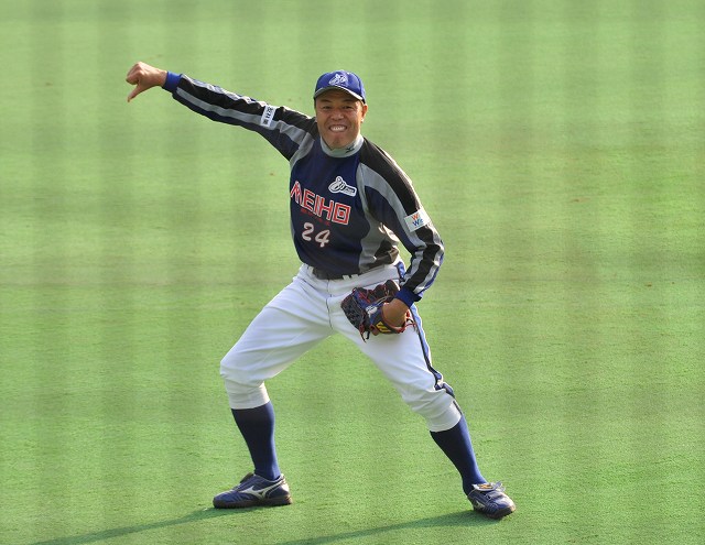 その審判へのブーイングを煽る内藤