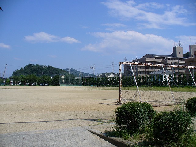 グラウンド
