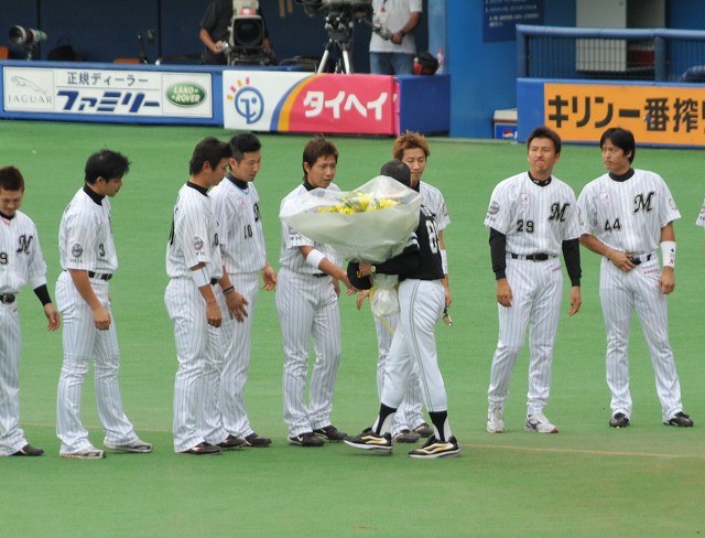 HISAOと握手