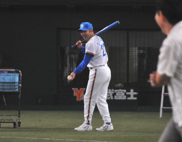 ���͸���