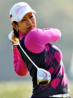横峯彩花,貧乳改善,バストアップ体験,バストを大きくする方法