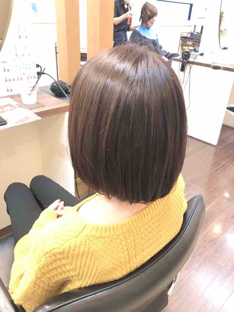 バッサリ ショートボブに 多治見市土岐市の美容室 美容院 ヘアサロンbusu