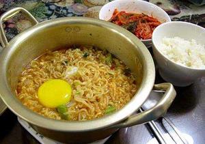 韓流ブームはまだまだこれから 韓流ドラマの定番 ラーメン鍋 中国人観光客に大人気 ビジービジネス 韓流ブームはまだまだこれから 韓流ドラマの定番 ラーメン鍋 中国人観光客に大人気 ビジービジネス