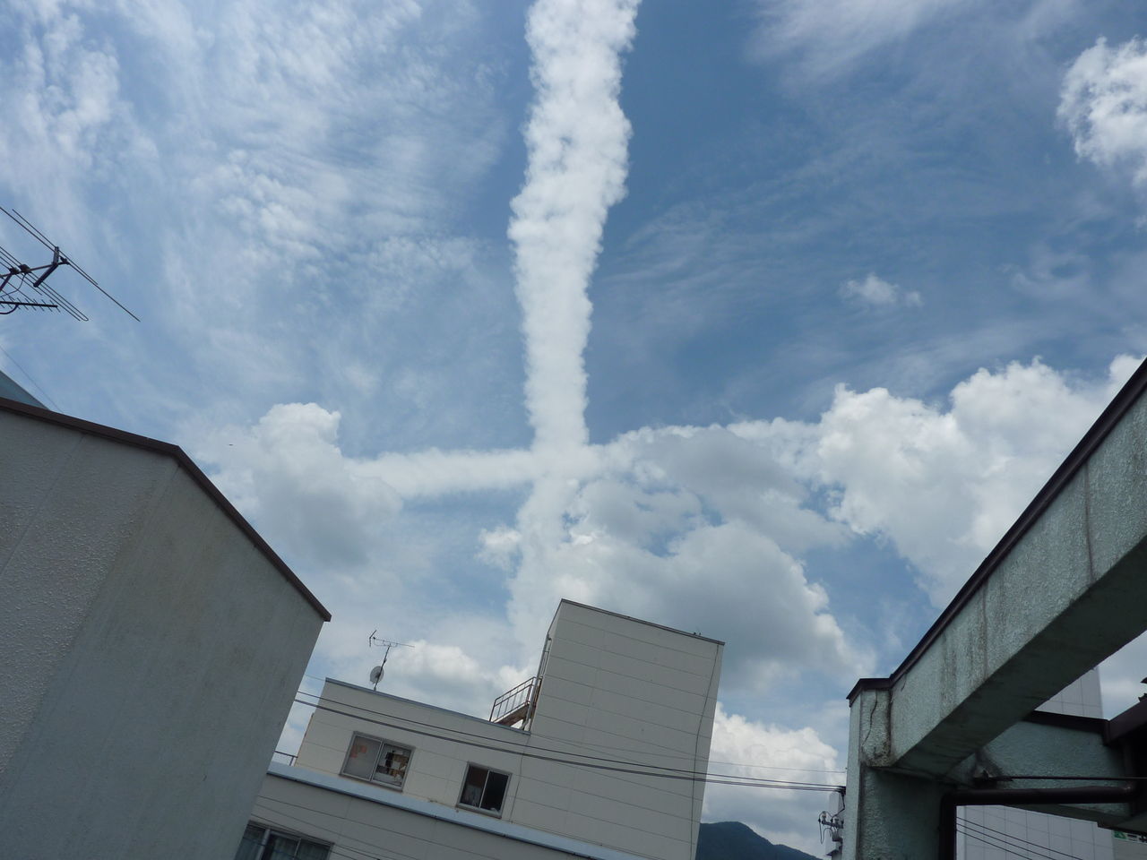 不思議な形の雲 Butarin2のblog 不思議な形の雲 Butarin2のblog