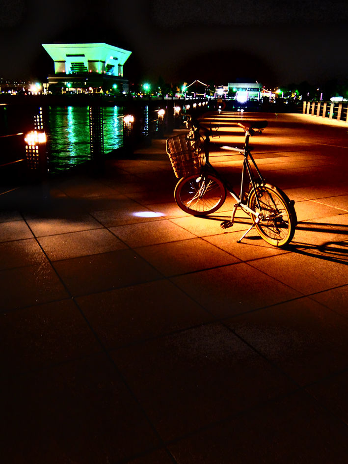 夜のコンビニ 旅からす本館 日本をもっと楽しもう