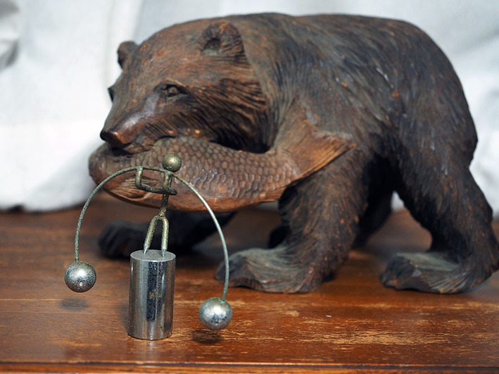 ヤジロベー!!  知ってるよね?  使ってたよね?