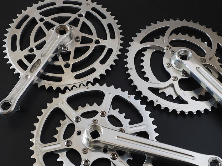 オールドパーツ造形美11  シルバーのチェーンホイール