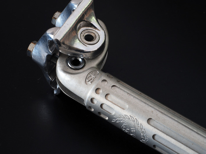 栄ロイヤルシートピラー5