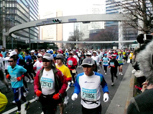 中高年ロード乗りとランナーの関係