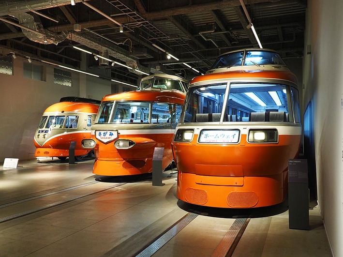 ロマンスカー13