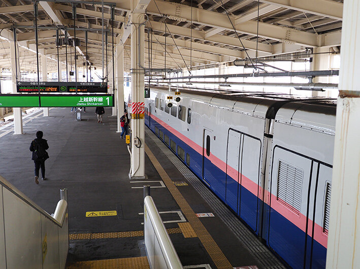 た、高い…1100円のかき揚げそば!!