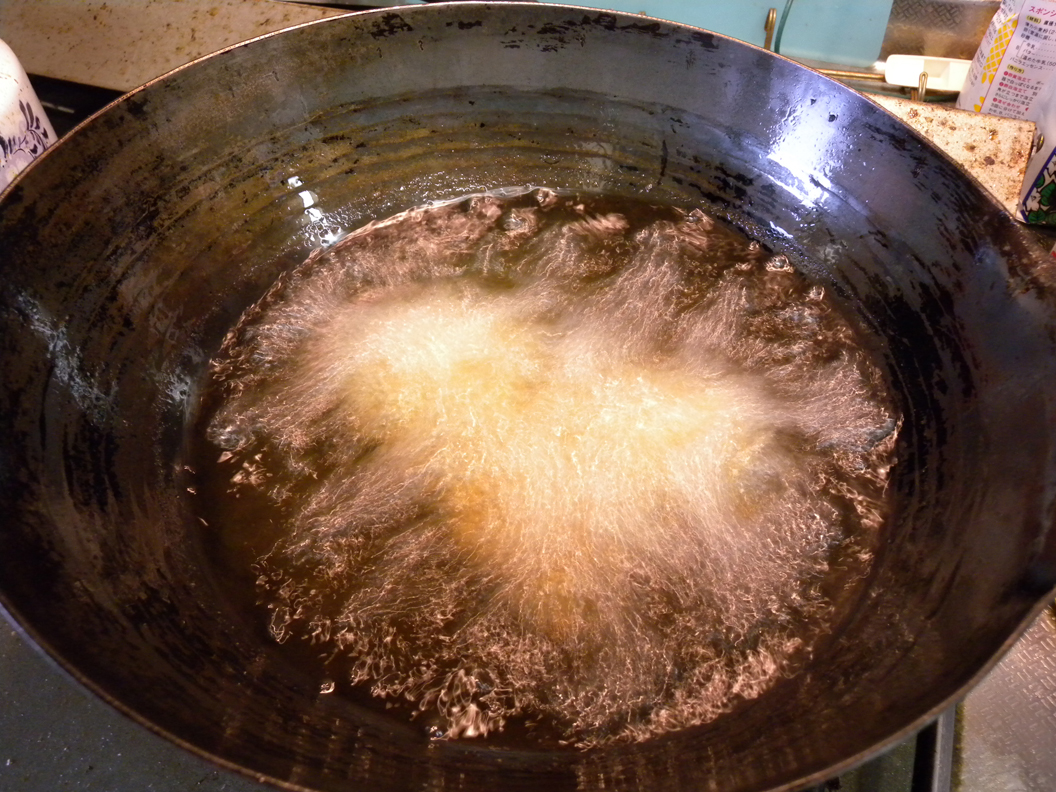 生まれて初めて作る揚げ物は鶏の唐揚げ 多分世界で最初のとんかつ評論家 元木一朗のブログ 生まれて初めて作る揚げ物は鶏の唐揚げ 多分世界で最初のとんかつ評論家 元木一朗のブログ