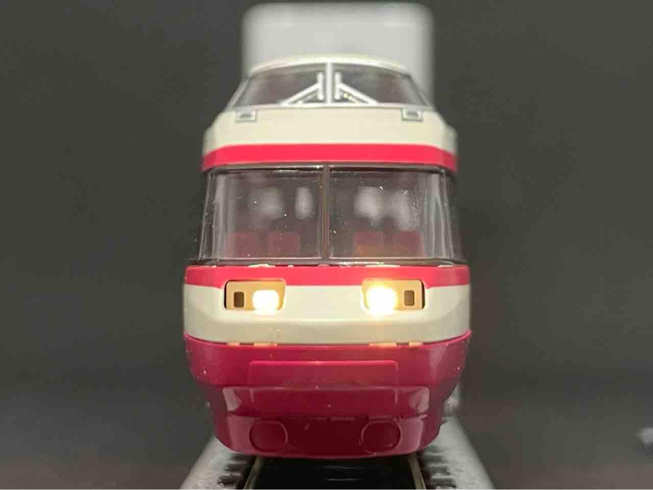 ロマンスカーライト TOMIX ライト改良のロマンスカーHiSE レビュー/感想 : ぶーの
