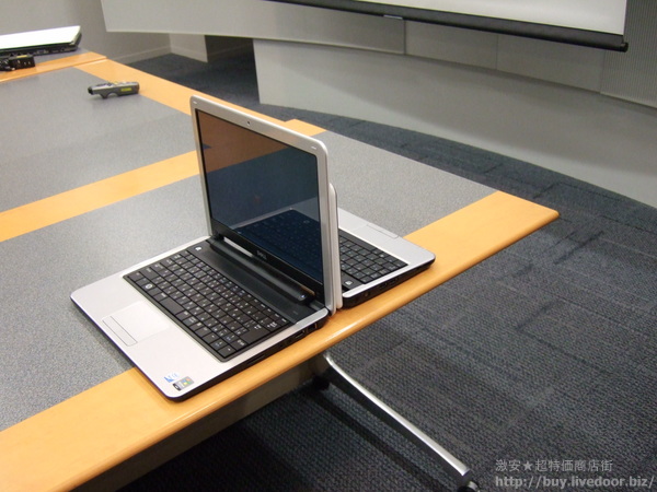 DELL Inspiron Mini 12 と Mini 9 背比べ