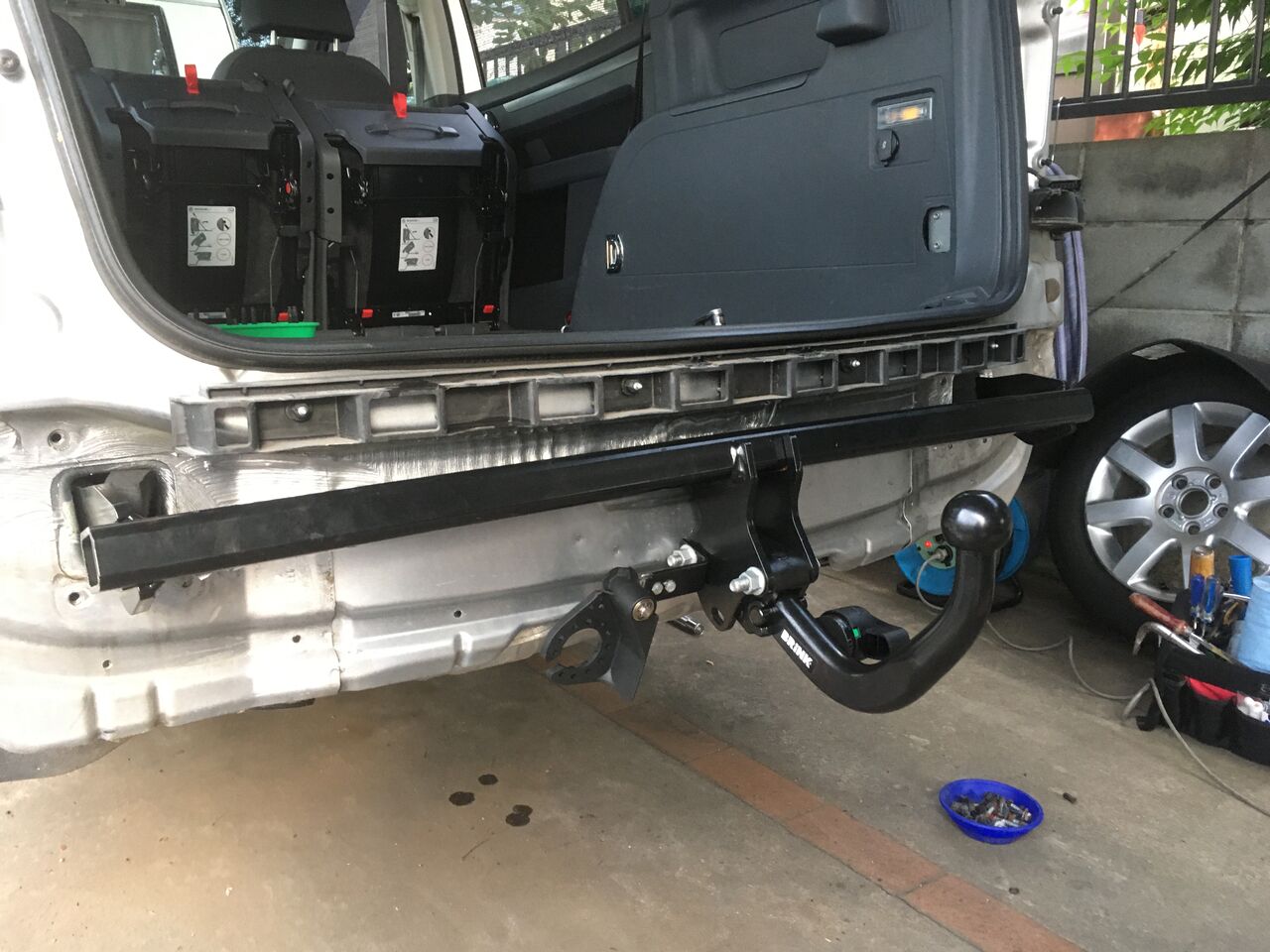 VWトゥーラン 『ヒッチメンバー 取付け』（BRINK） : ☆気まぐれ更新 