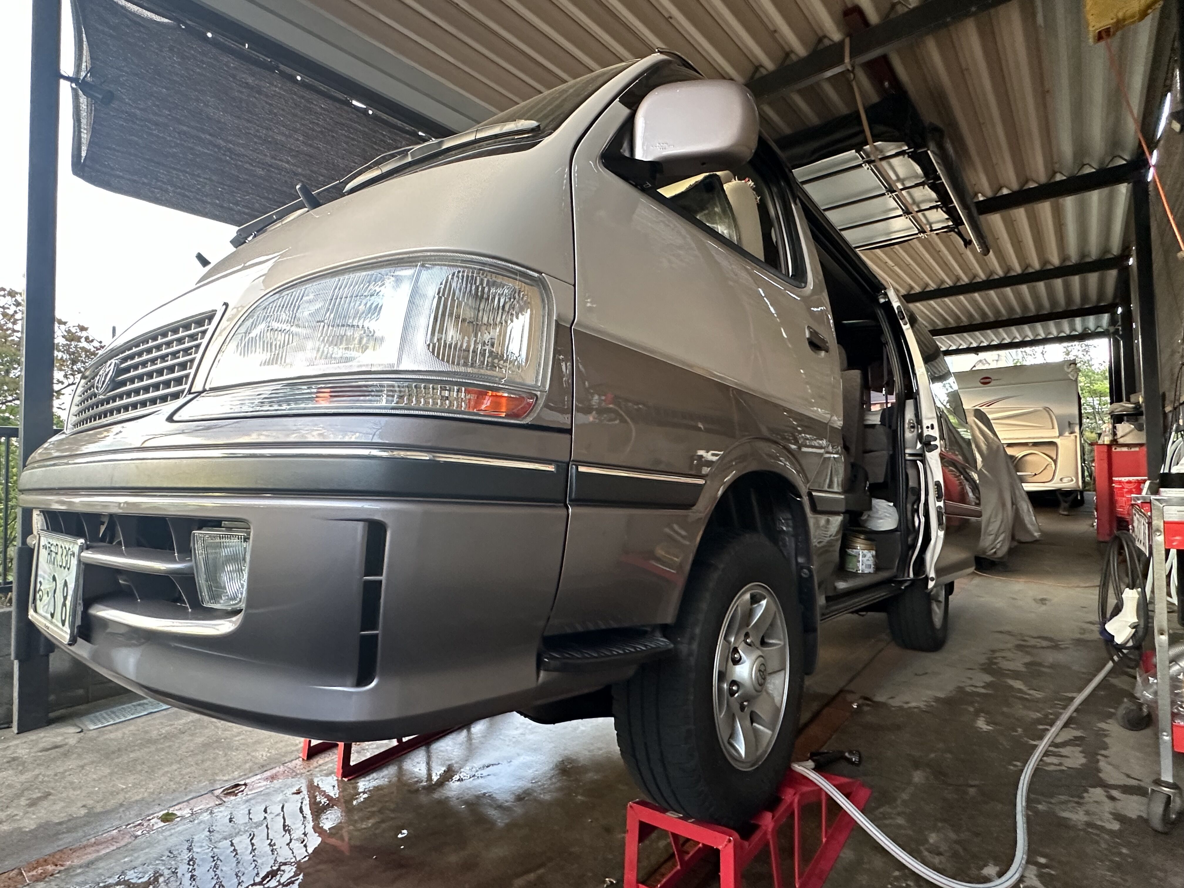 100系ハイエース 「オーバーヒート対策、クーラント交換 