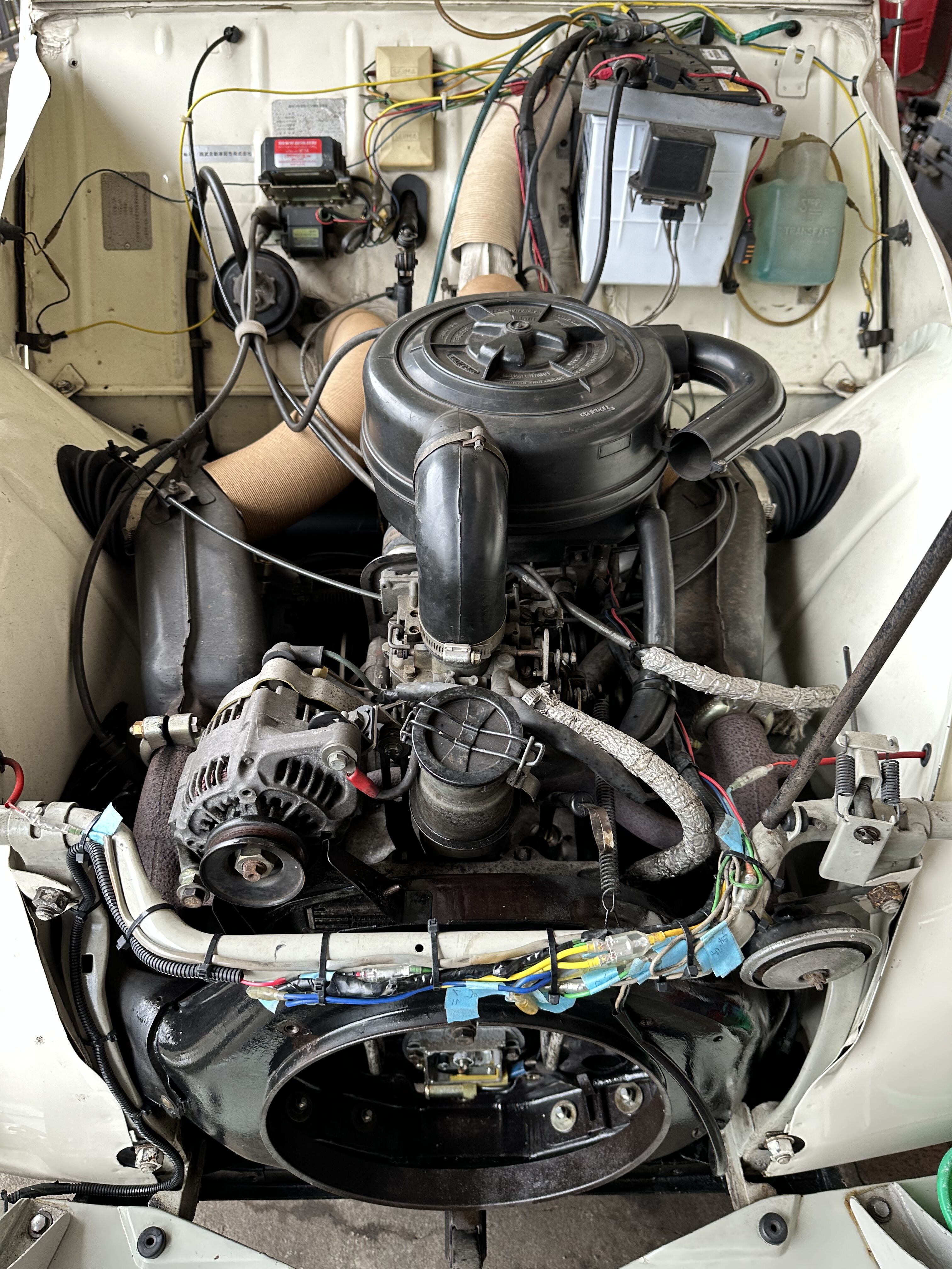 シトロエン2CV 「初期化、ベルト、点火プラグ、エンジンマウント