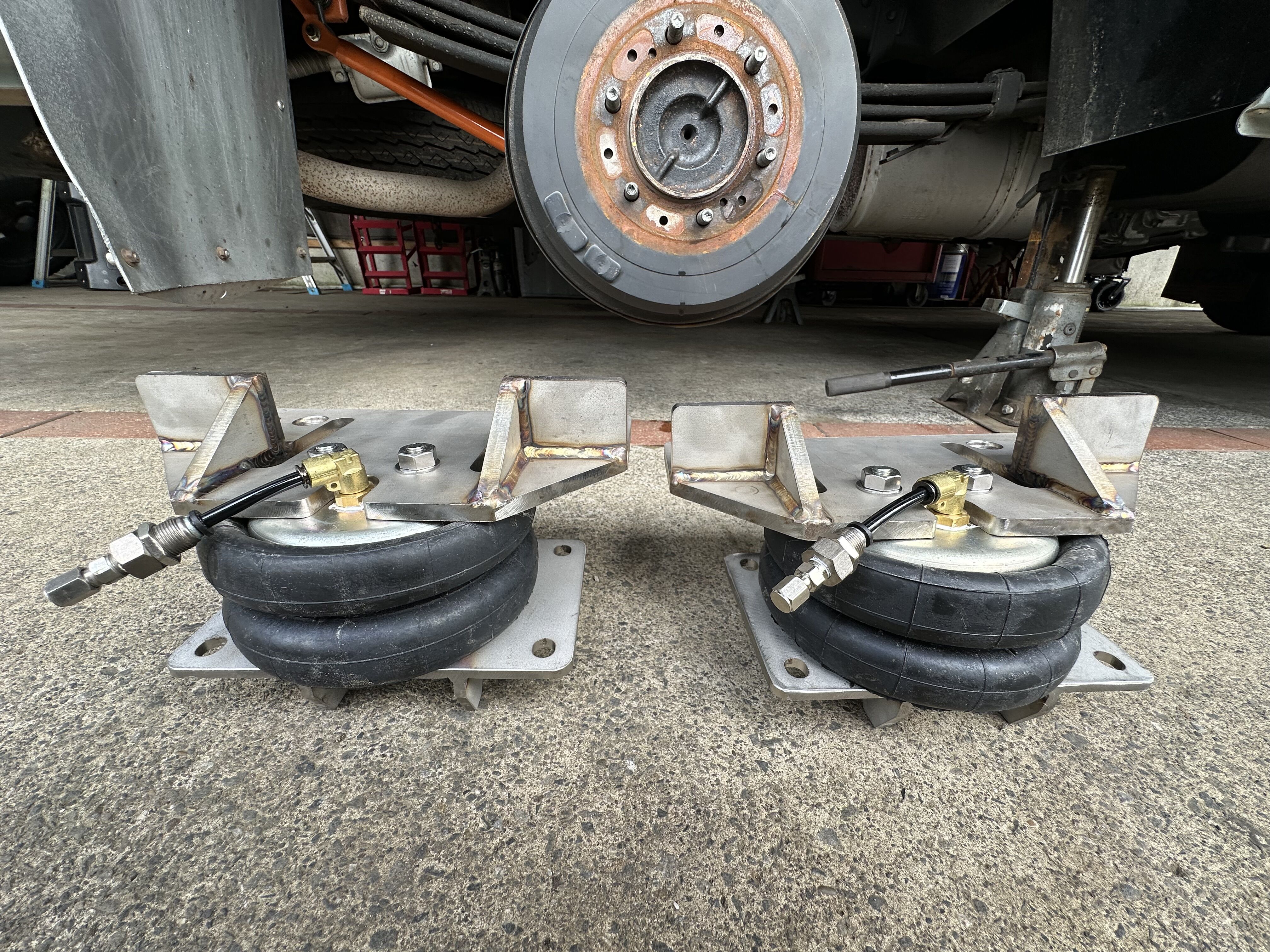 TOYOTAカムロード 「バンテックZIL520 エアサス取り付け