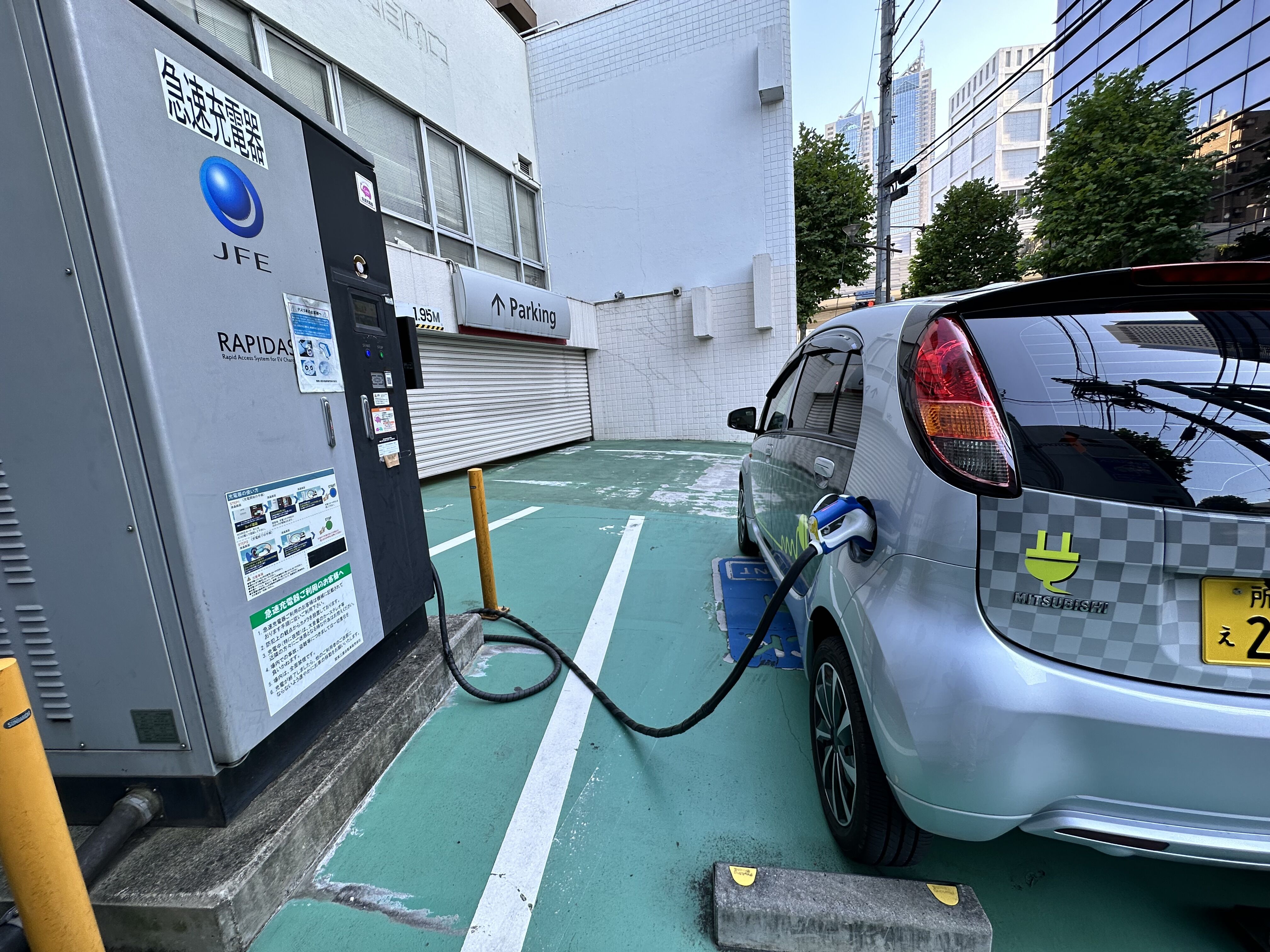 三菱 アイミーブ 「電気自動車にFFヒーター装着」（灯油 ストーブ 