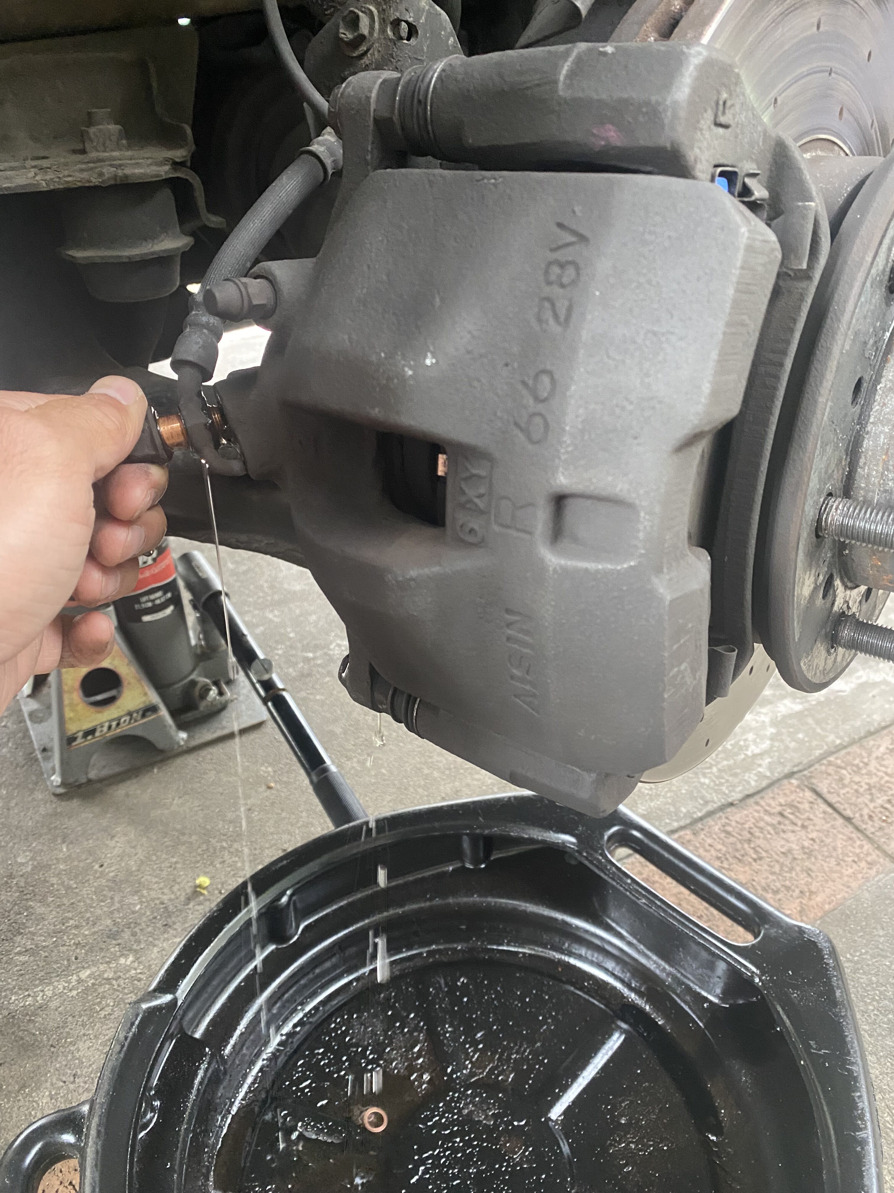 100系ハイエースワゴン　フロントブレーキピストン 100系ハイエースワゴン フロントブレーキピストン ☆気まぐれ更新日記