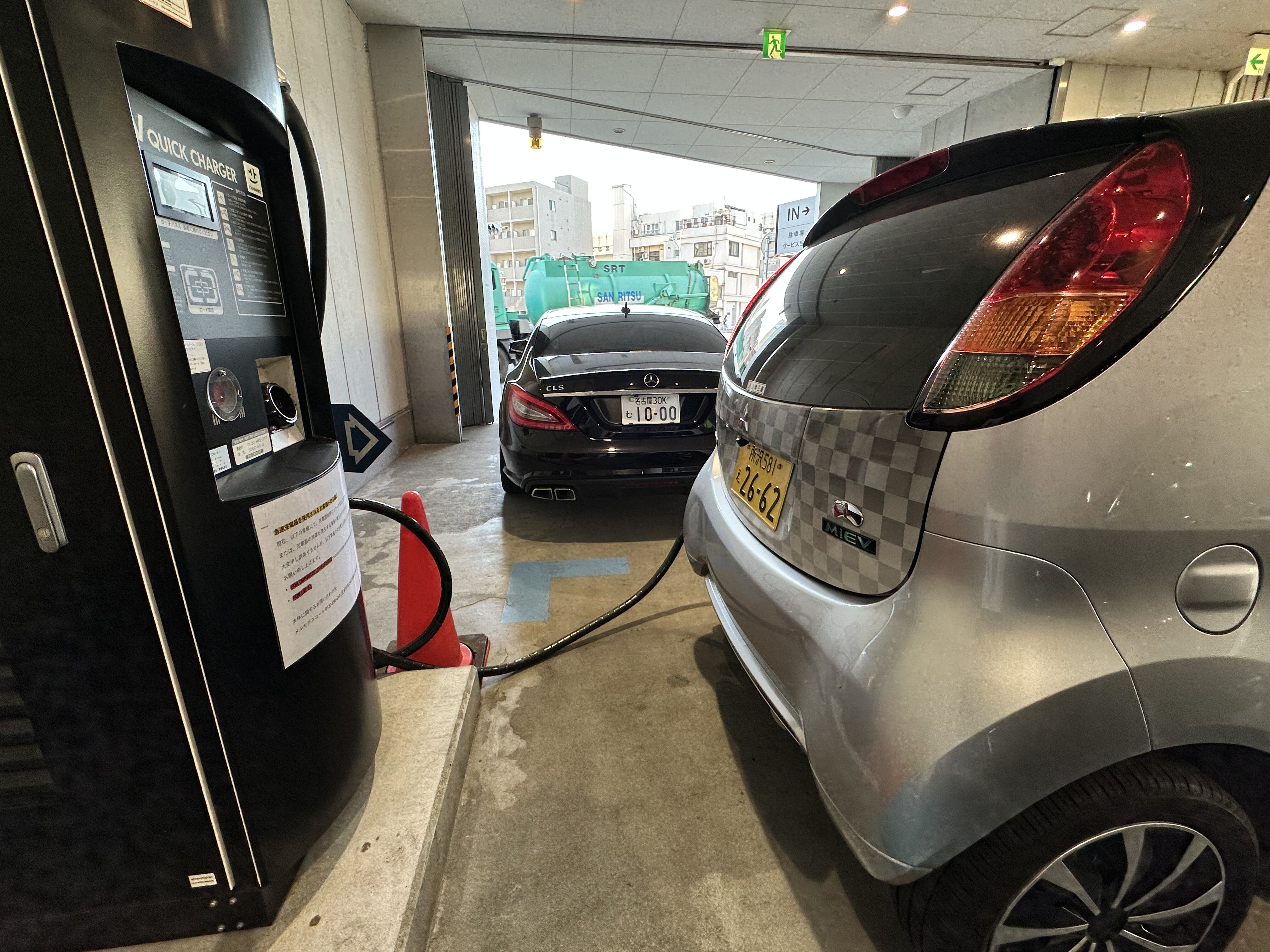 三菱 アイミーブ 「電気自動車にFFヒーター装着」（灯油 ストーブ 