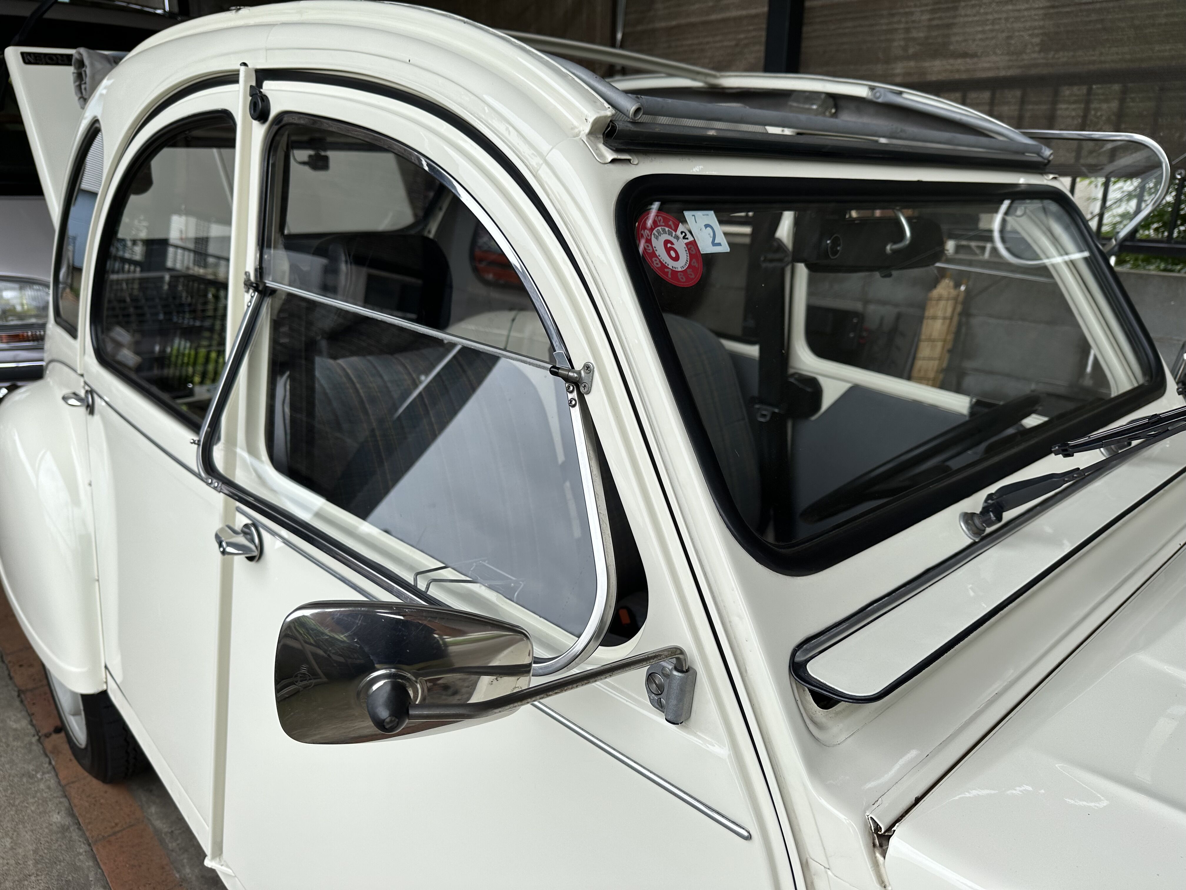 シトロエン2CV 「ウインドフィルム施工」（紫外線対策、内装焼け 