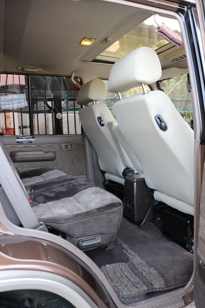 ランドクルーザー 78プラド 純正2列目シート