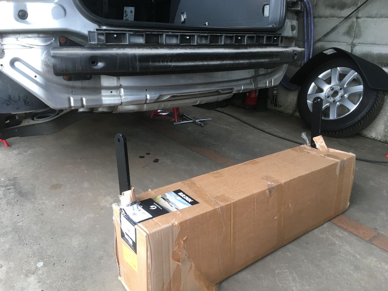 VWトゥーラン 『ヒッチメンバー 取付け』（BRINK） : ☆気まぐれ更新 