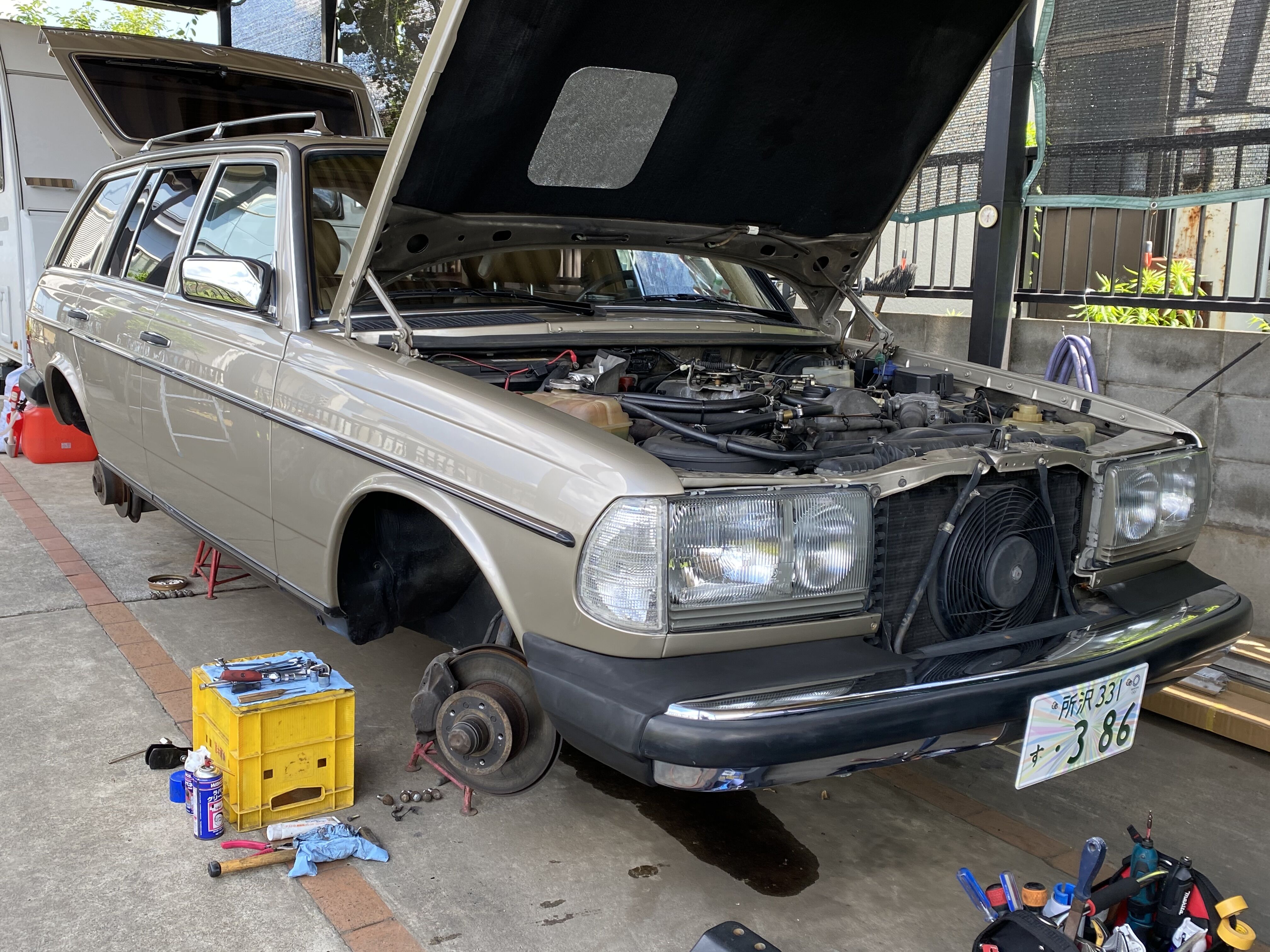 ｗ１２３ ３００ｔｄｔ 足回りパーツ交換 ショックアブソーバー アキュームレター ハイドロオイル交換 気まぐれ更新日記 車 いじりとキャンピングカー旅行記