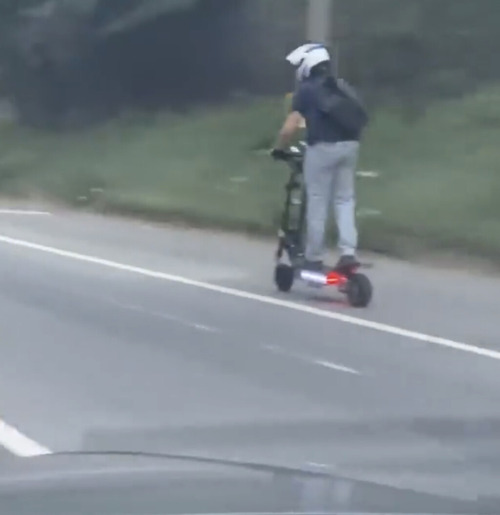 8C07B4C1-CF2E-4D45-BF70-3CE56A7419EF