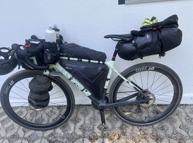 905EFD6D-7F3B-4D8C-ACA1-140763388E8E