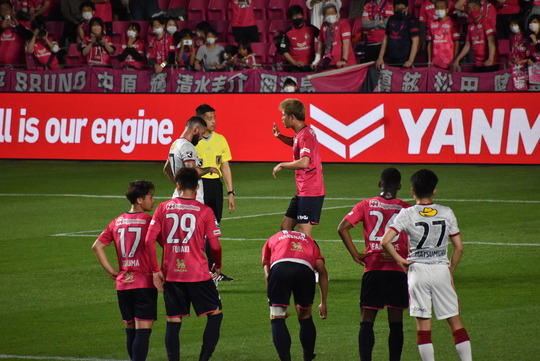 CCE62628-7A1B-480F-8619-CDA5F07428CE_1_105_c