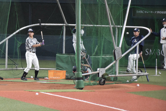 8CF7FB2F-6320-45F6-B215-BB1358215AB3_1_105_c