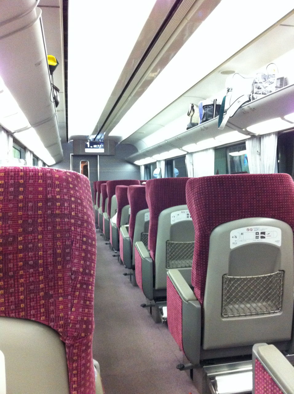 DELUXE車車内