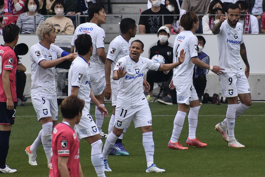 8E5AD2AE-3298-4710-A2A6-FD02EFC3FC37_1_105_c