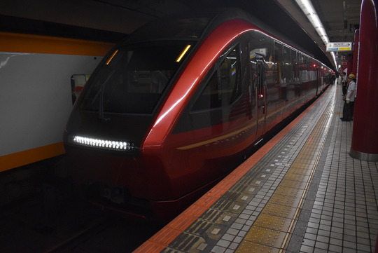 kintetsu 80000 hinotori