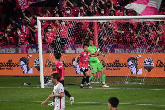 7BF59383-D136-4D1F-B4DF-555980D5B133_1_105_c